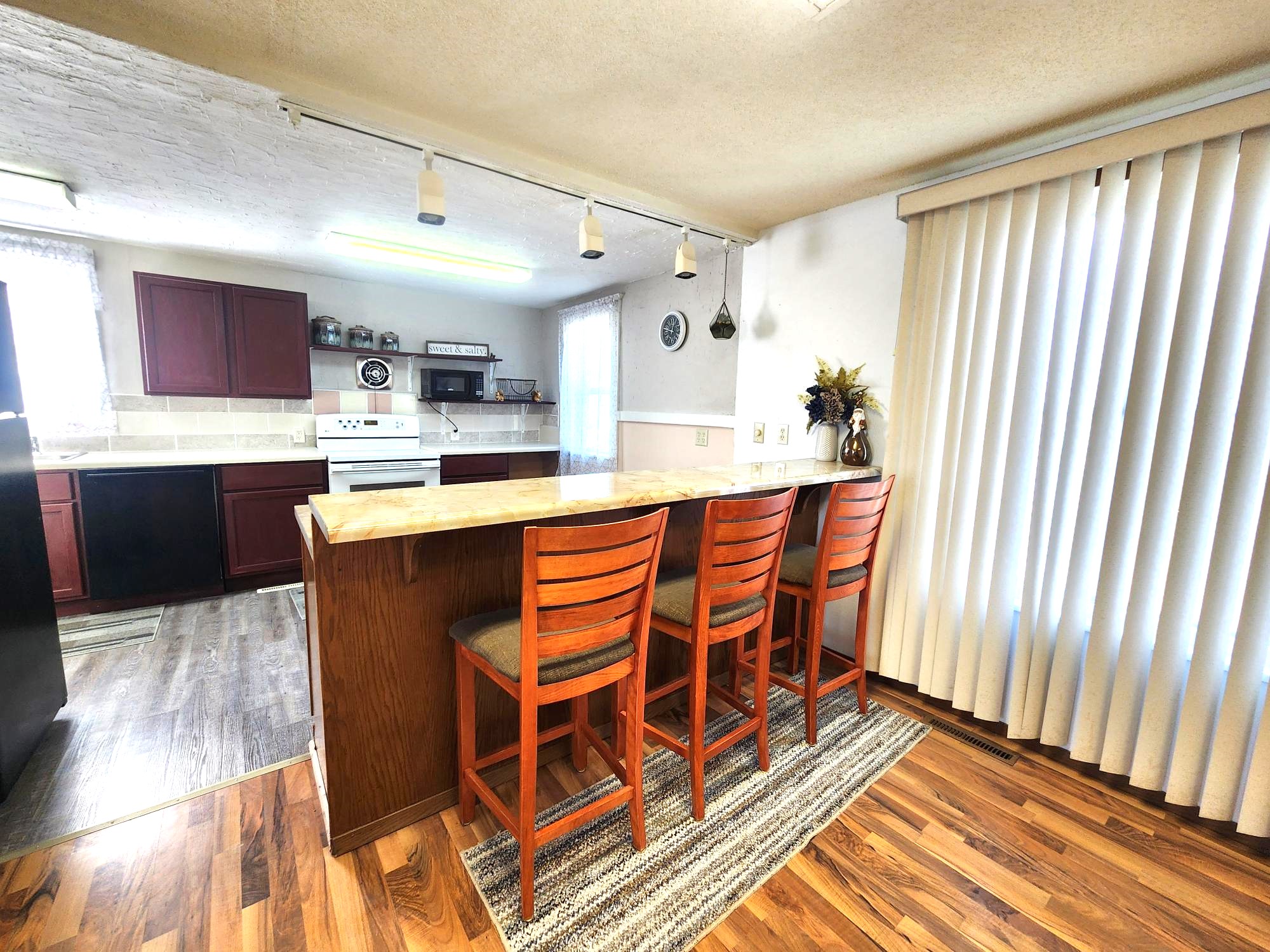 622 E 3rd St, Miller Coss Agency, Inc.