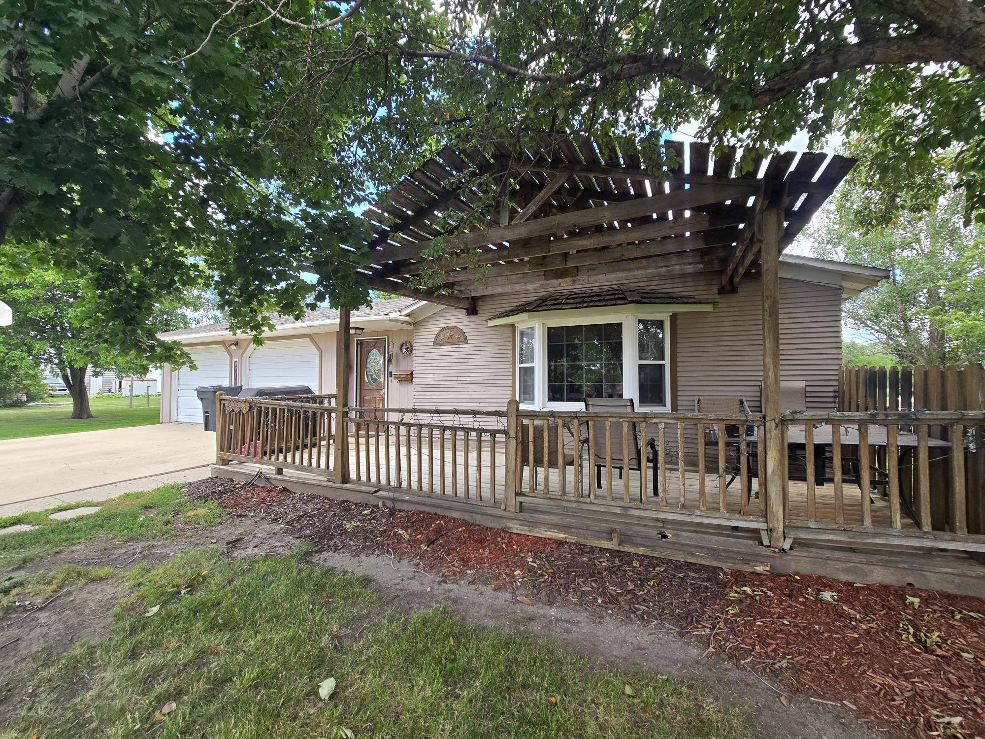 115 W 4th Ave, Miller